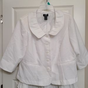 White suit size 18W